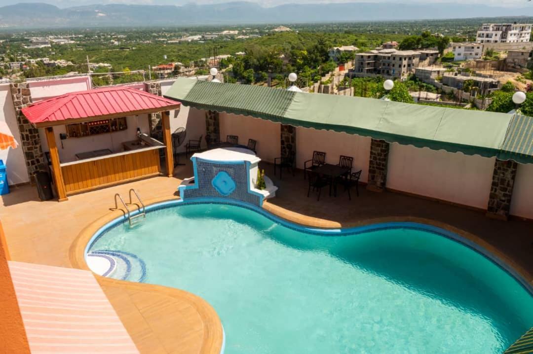 Vivy Hill'S Hotel Port-au-Prince Kültér fotó