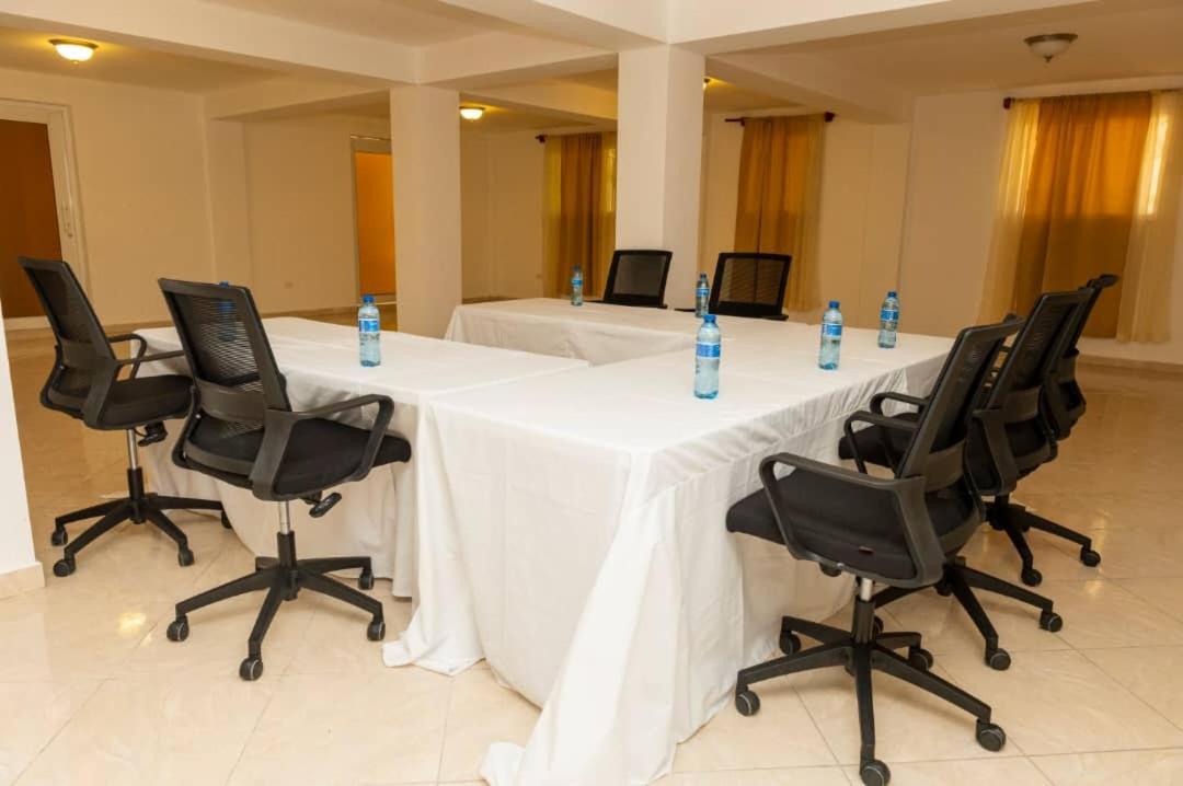 Vivy Hill'S Hotel Port-au-Prince Kültér fotó