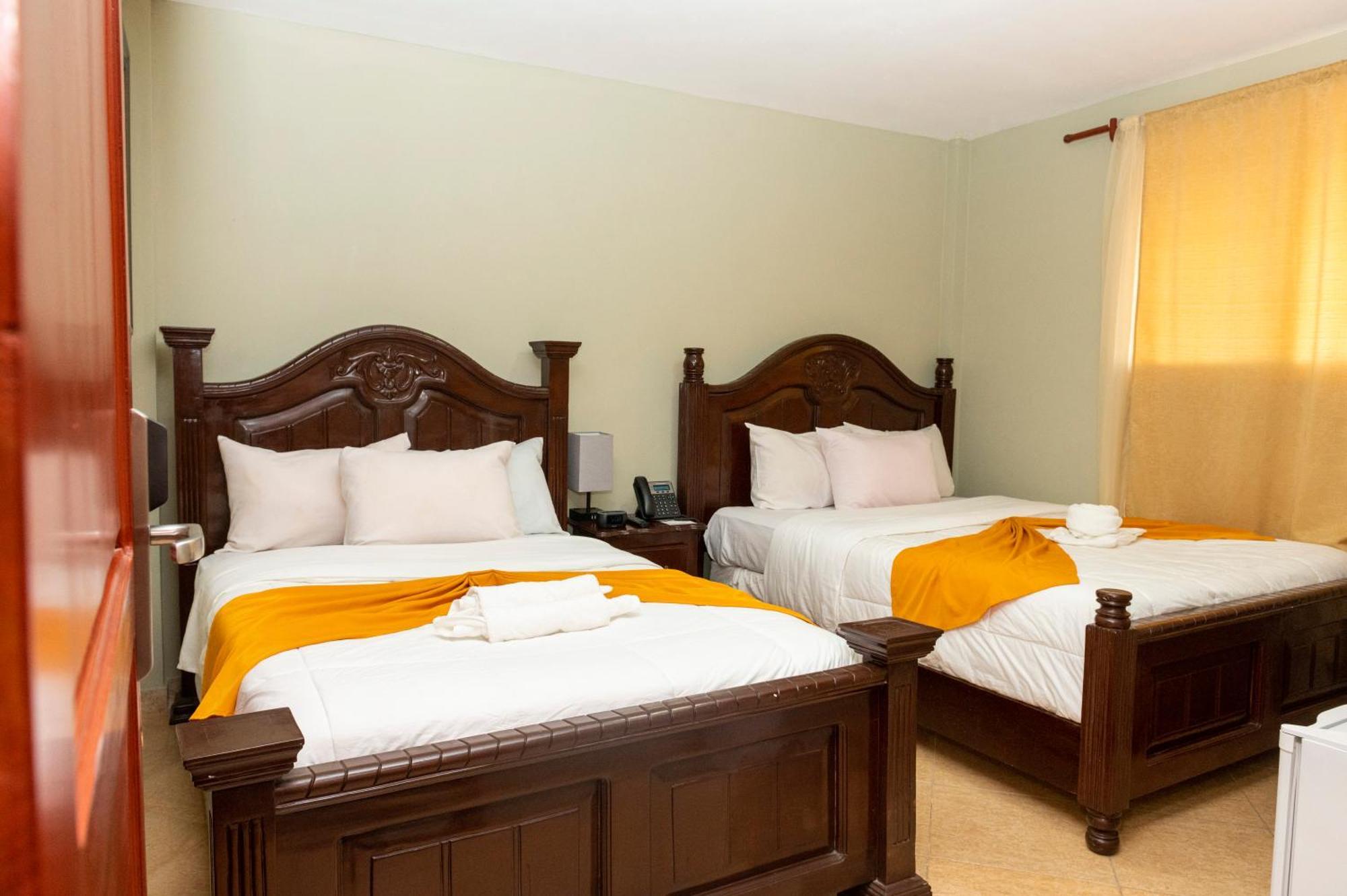 Vivy Hill'S Hotel Port-au-Prince Kültér fotó