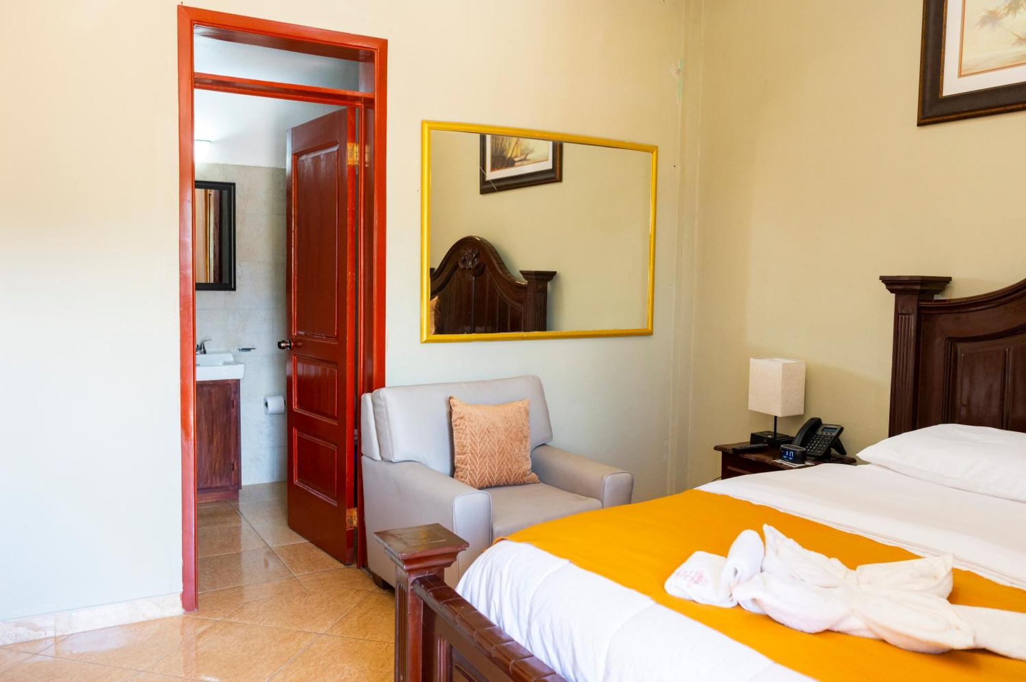 Vivy Hill'S Hotel Port-au-Prince Kültér fotó