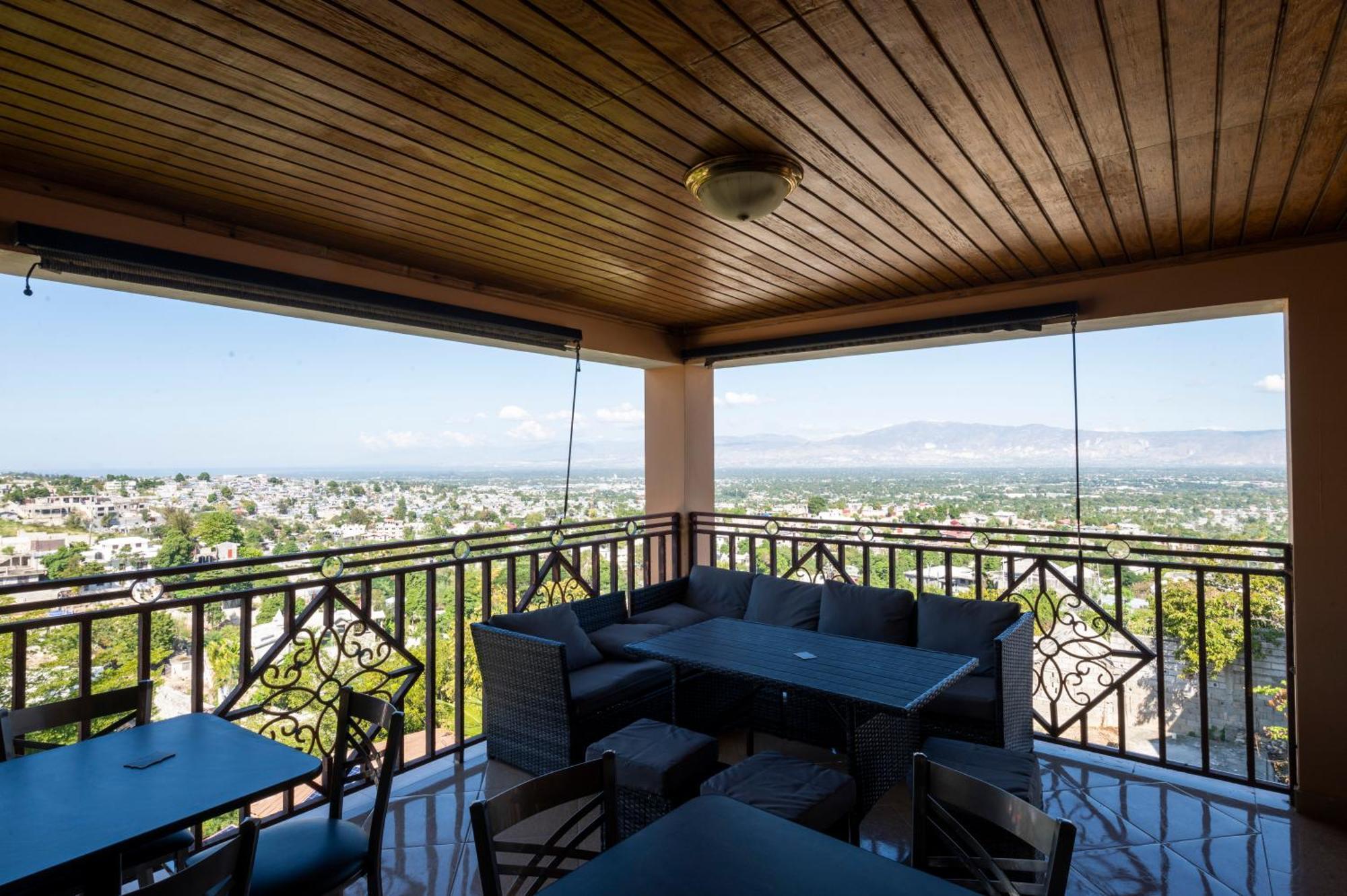 Vivy Hill'S Hotel Port-au-Prince Kültér fotó