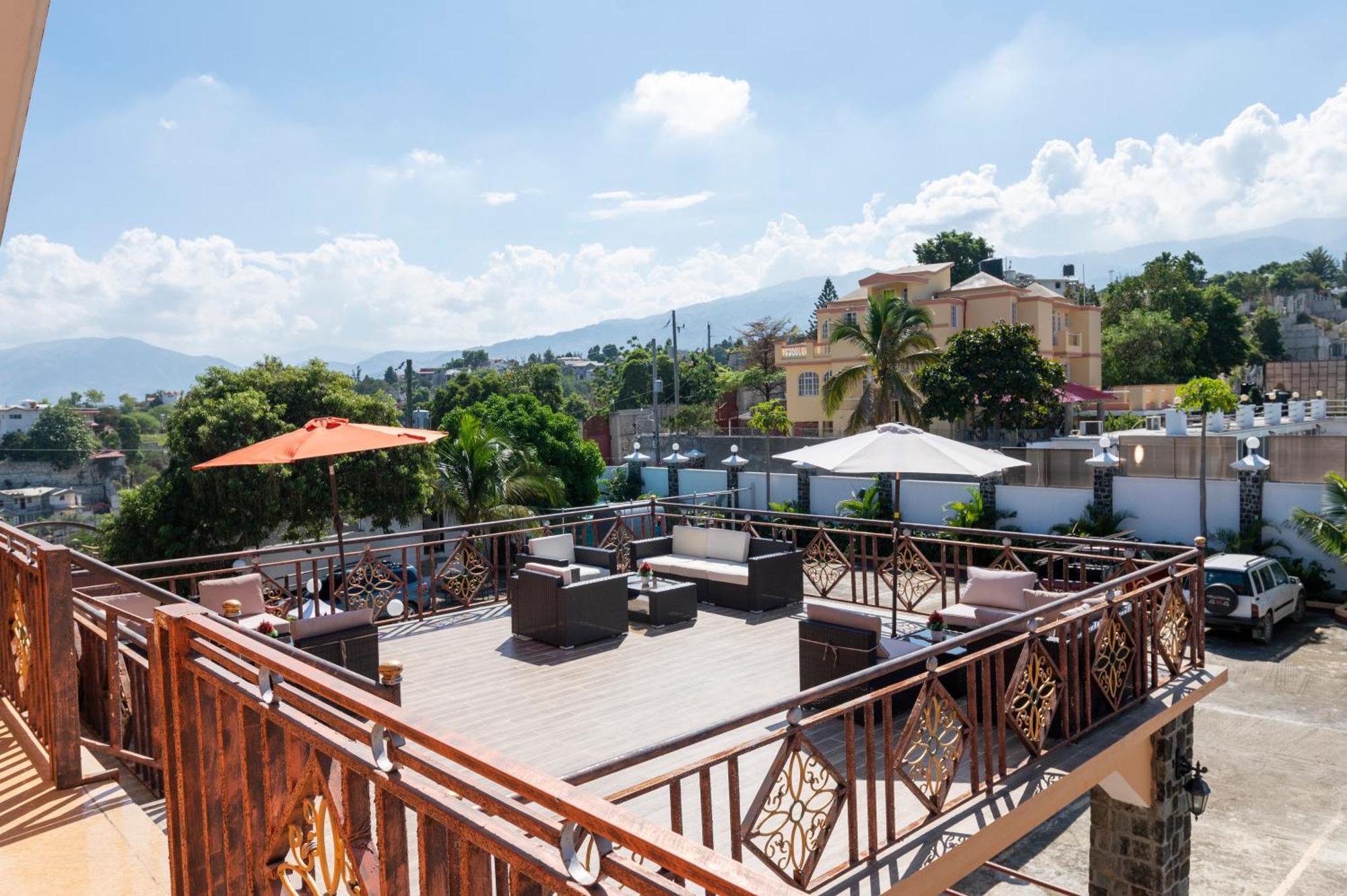 Vivy Hill'S Hotel Port-au-Prince Kültér fotó
